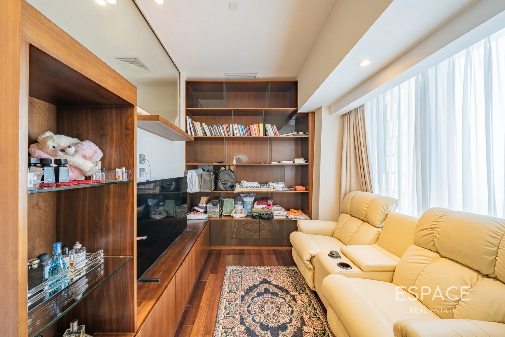 PropertiesGalleryCamera