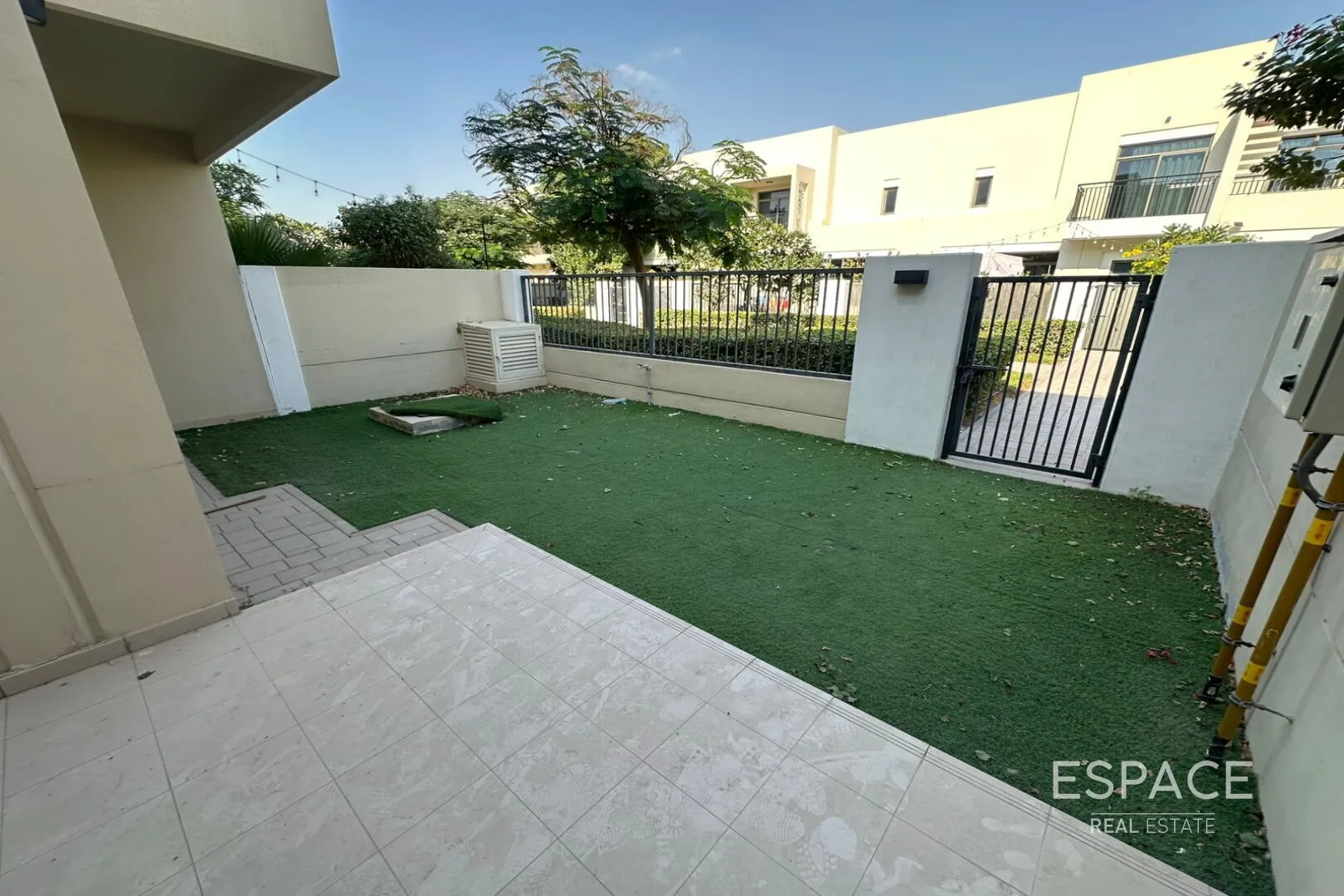 single static gallery