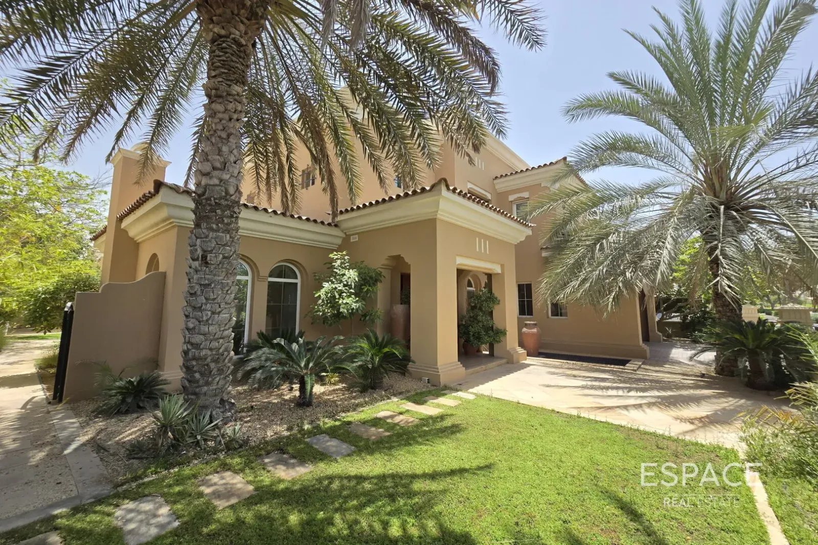 PropertiesGalleryCamera