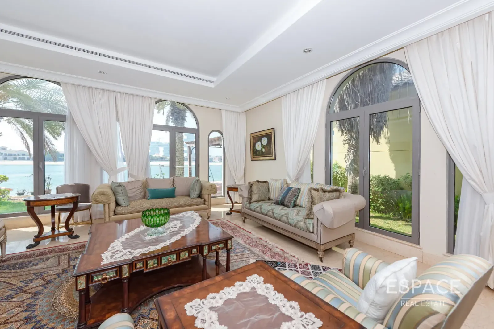 PropertiesGalleryCamera