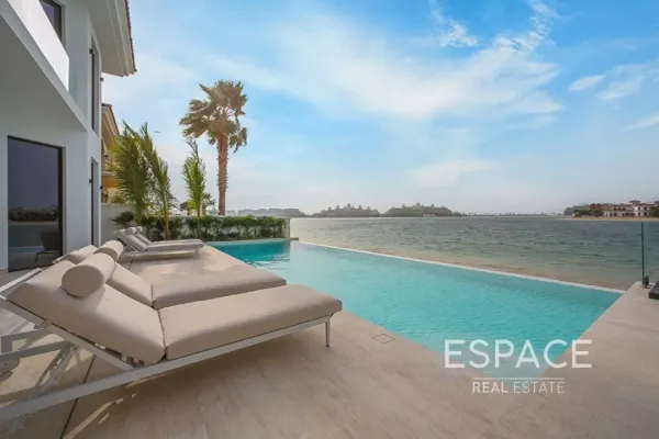 Frond L, Palm Jumeirah, Dubai - Espace