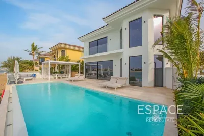 Frond L, Palm Jumeirah, Dubai - Espace