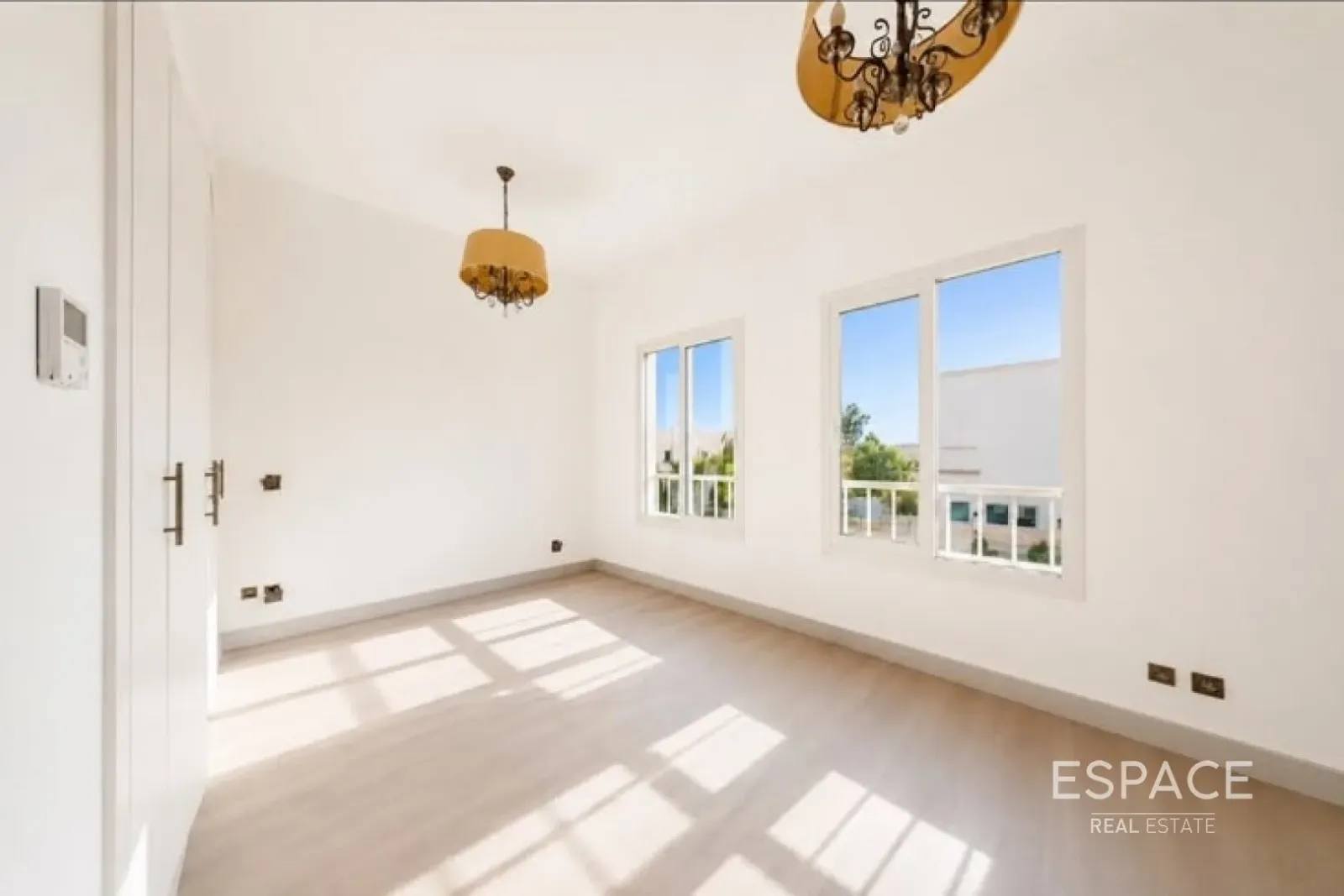 PropertiesGalleryCamera