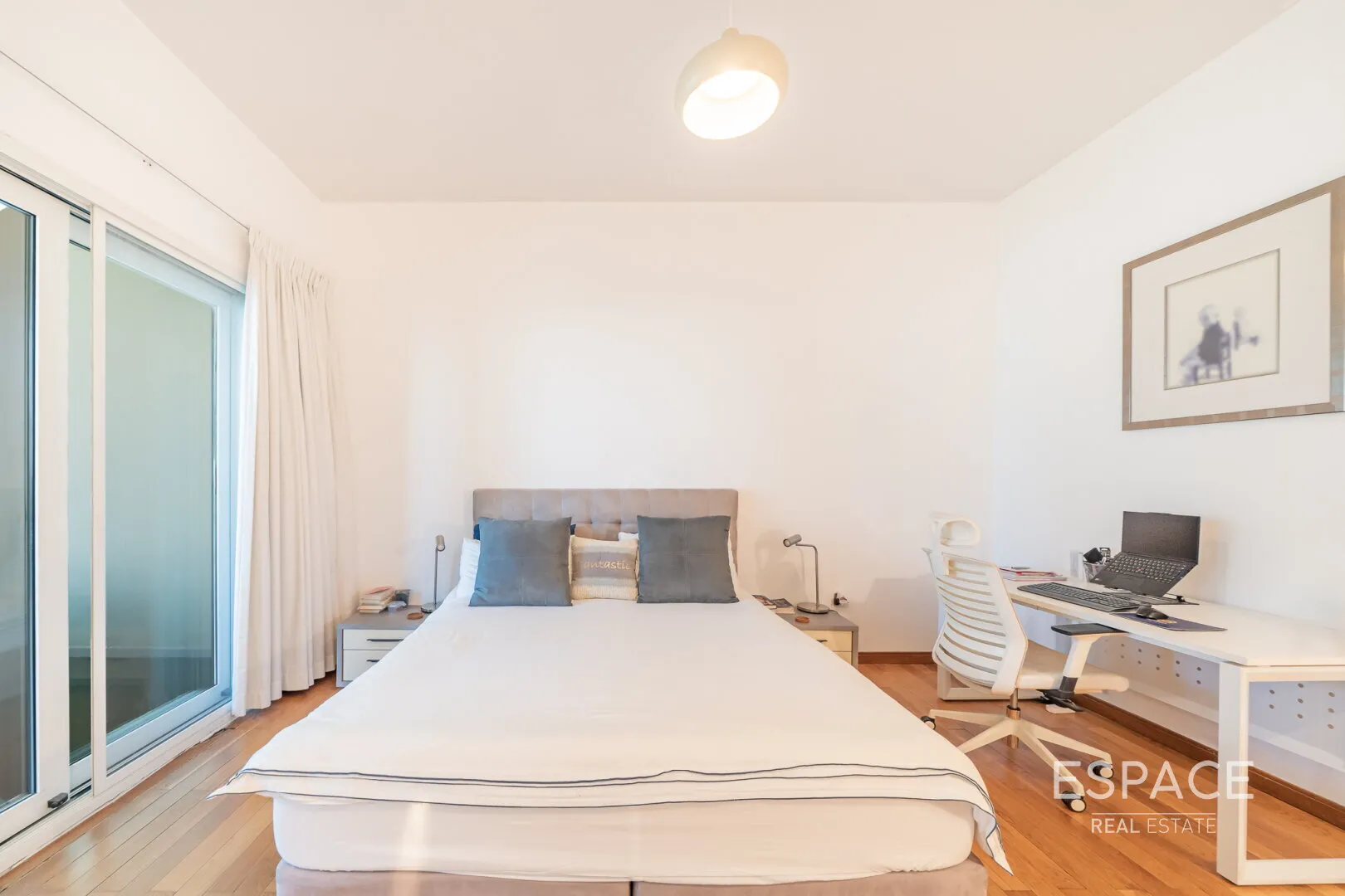 PropertiesGalleryCamera