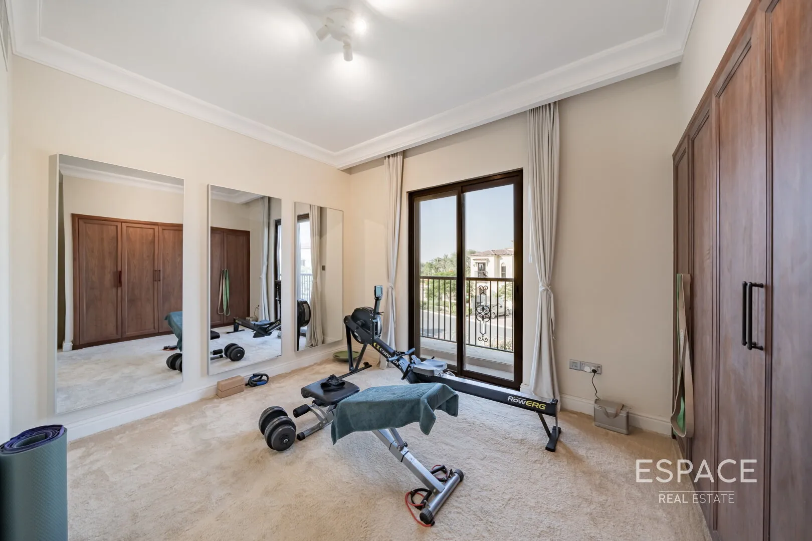 PropertiesGalleryCamera