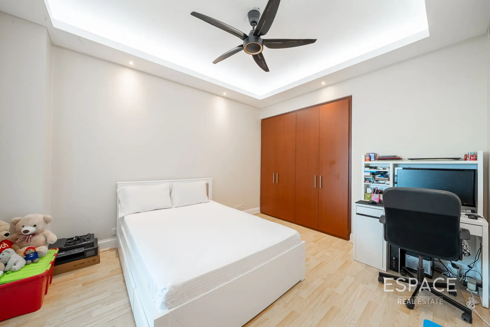 PropertiesGalleryCamera