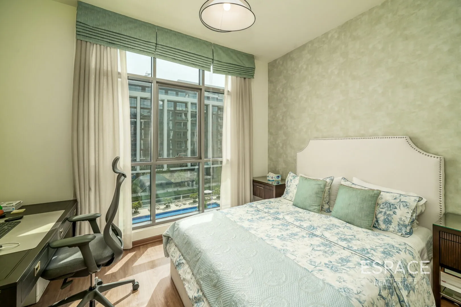 PropertiesGalleryCamera