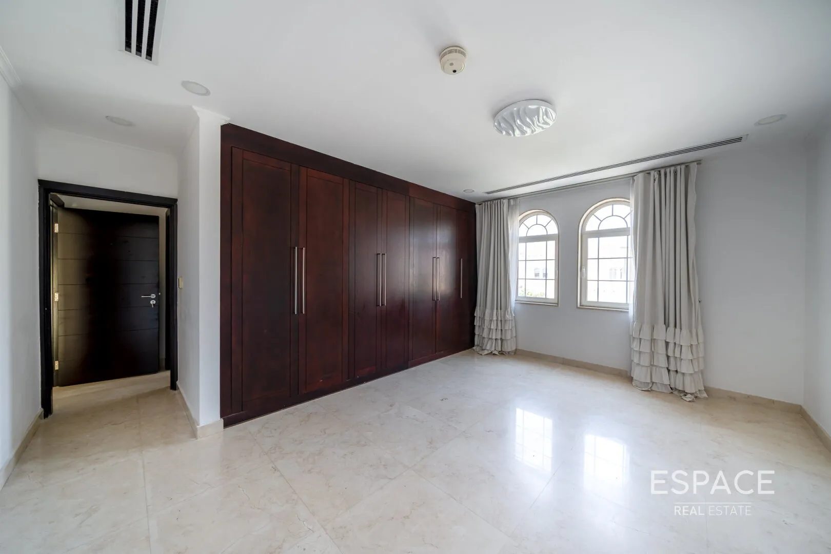 PropertiesGalleryCamera