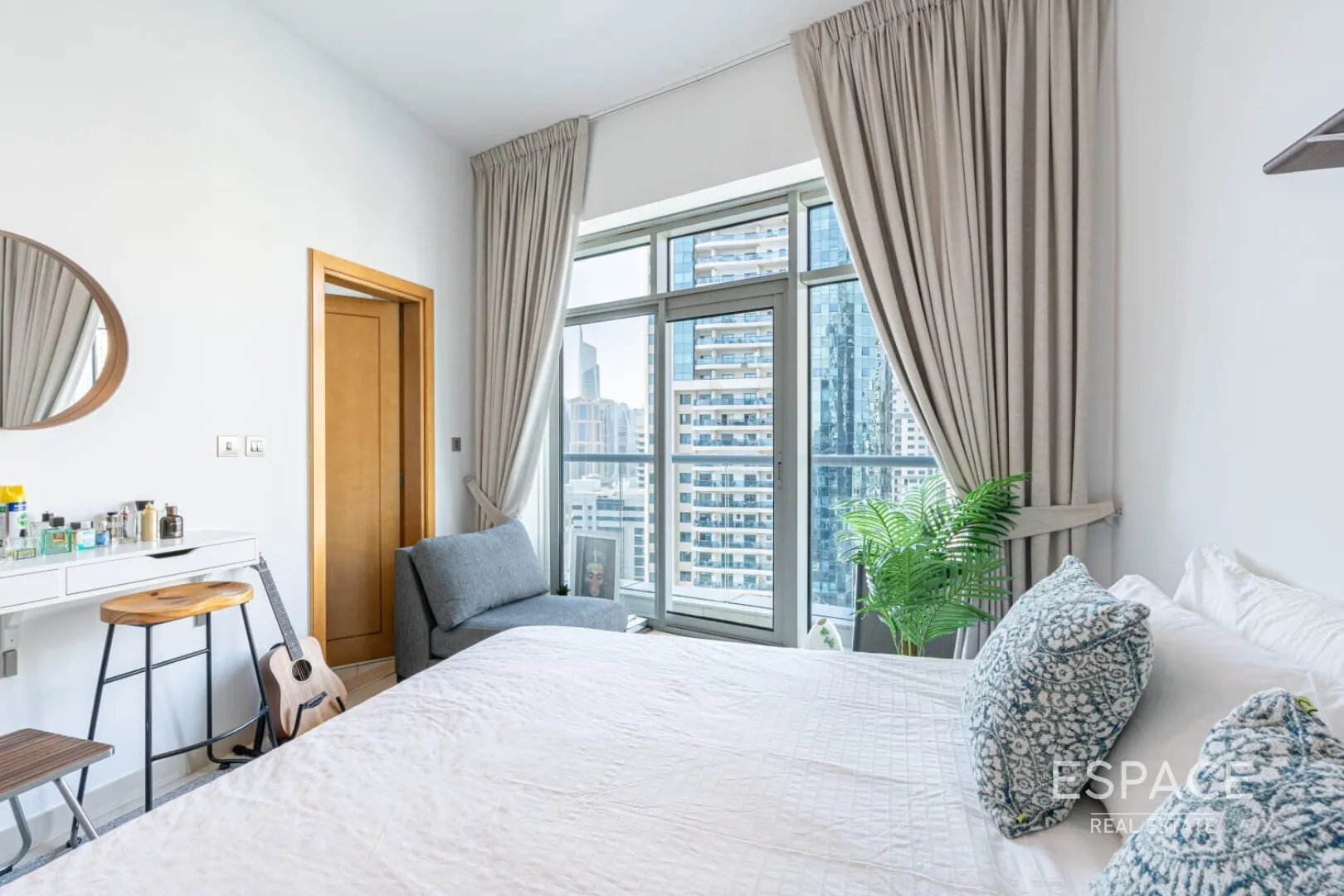 PropertiesGalleryCamera