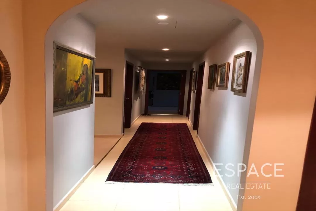 single static gallery