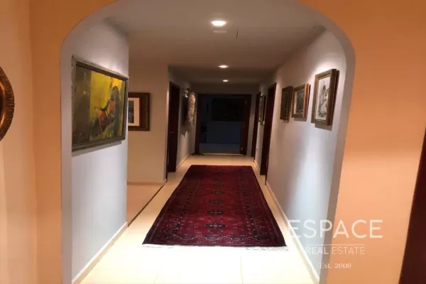 single static gallery