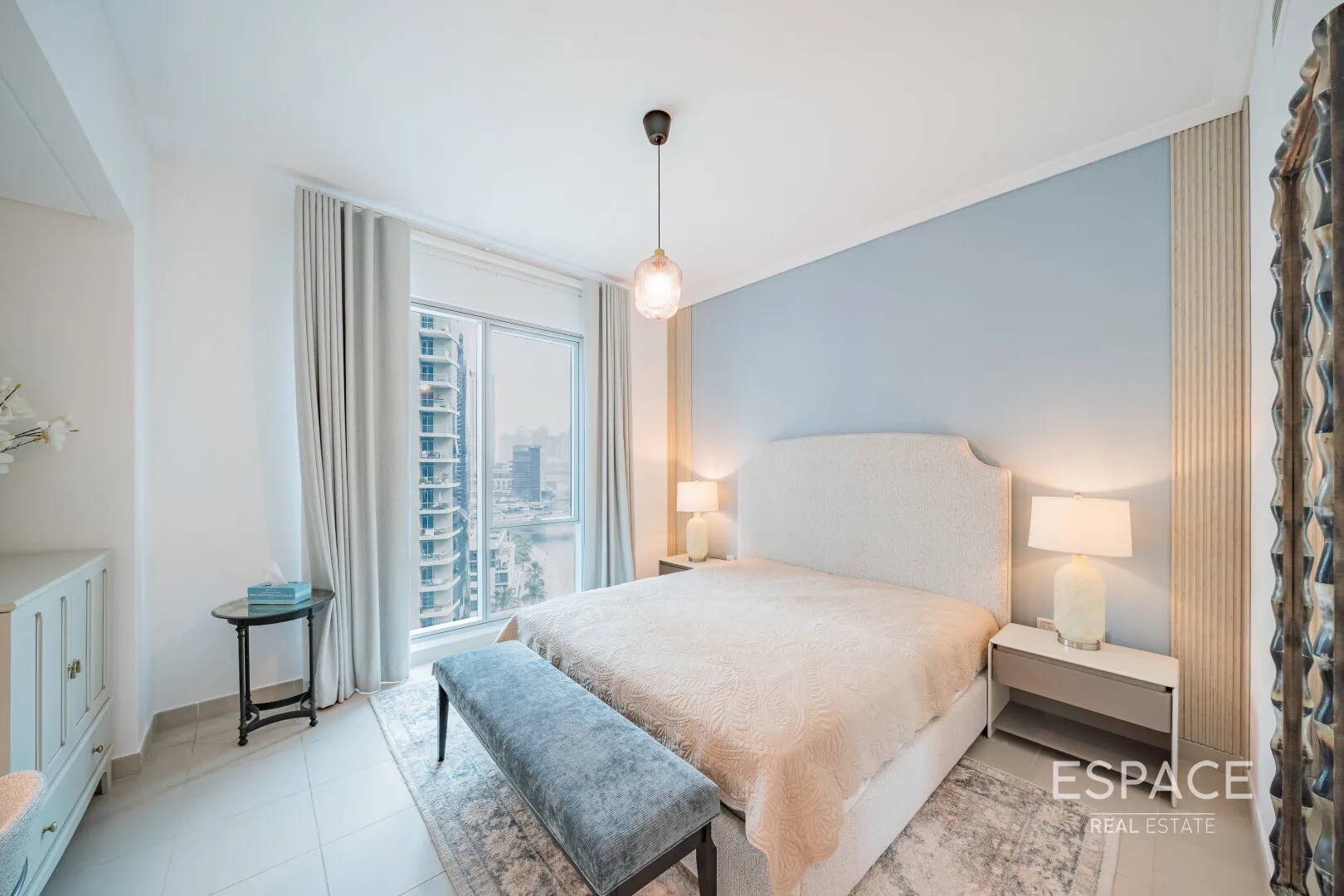 single static gallery