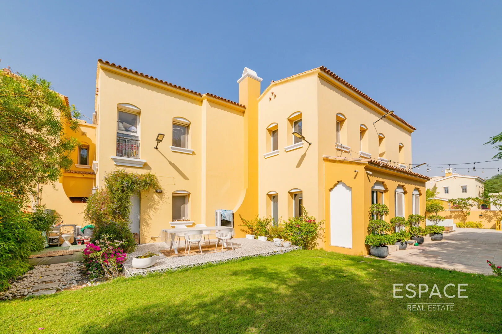 single static gallery