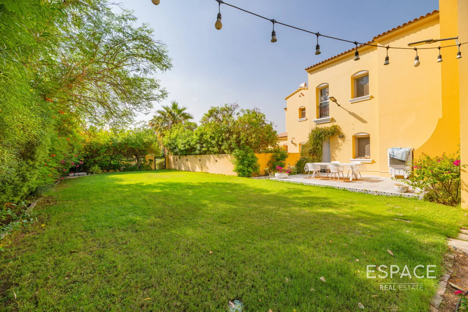 single static gallery