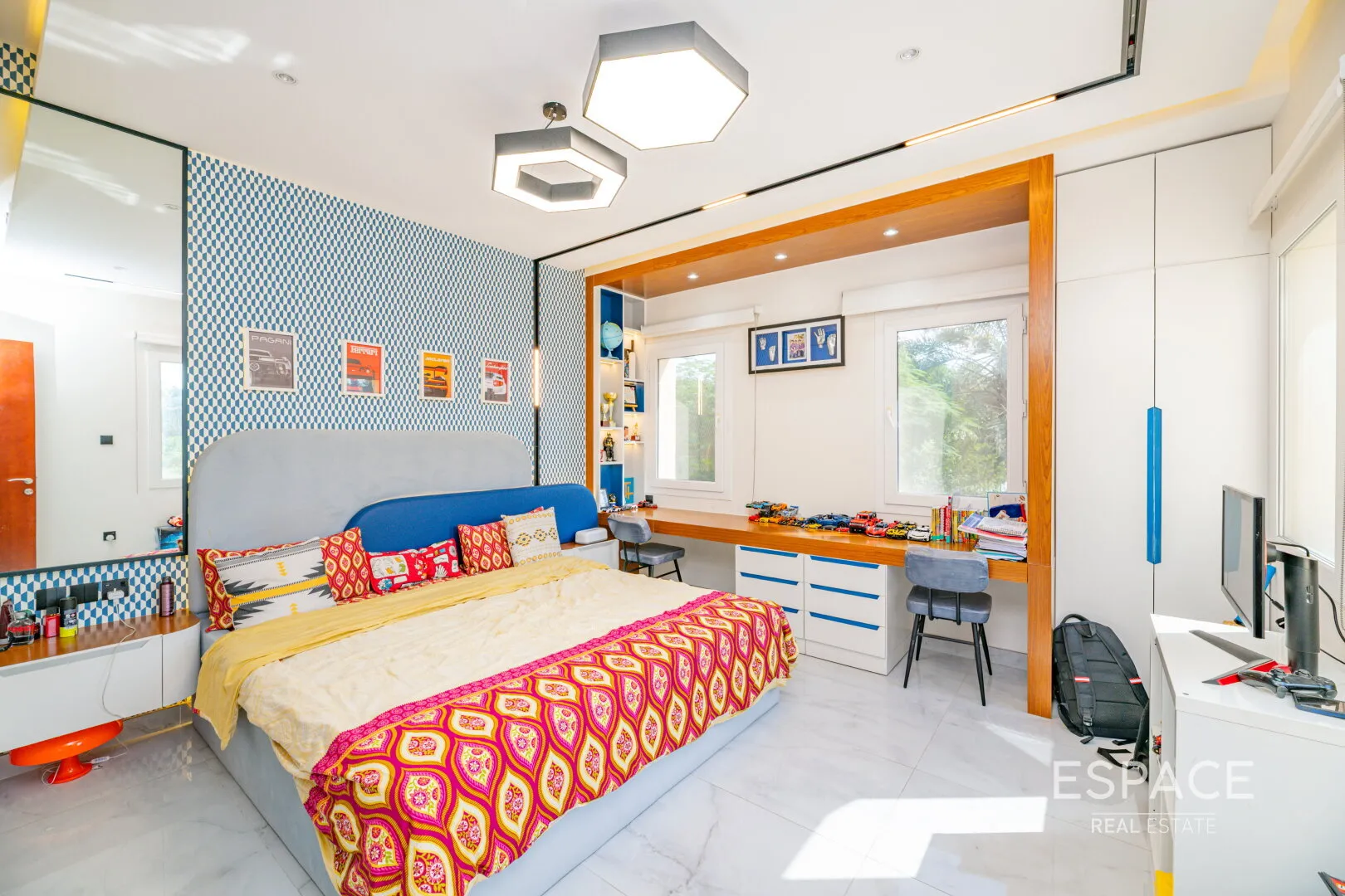 PropertiesGalleryCamera