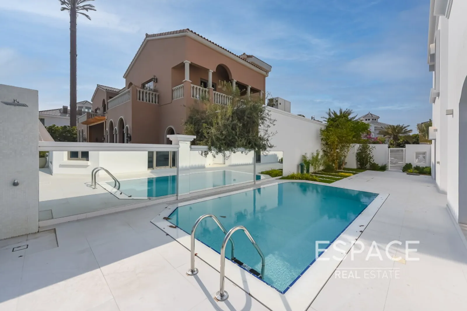 PropertiesGalleryCamera