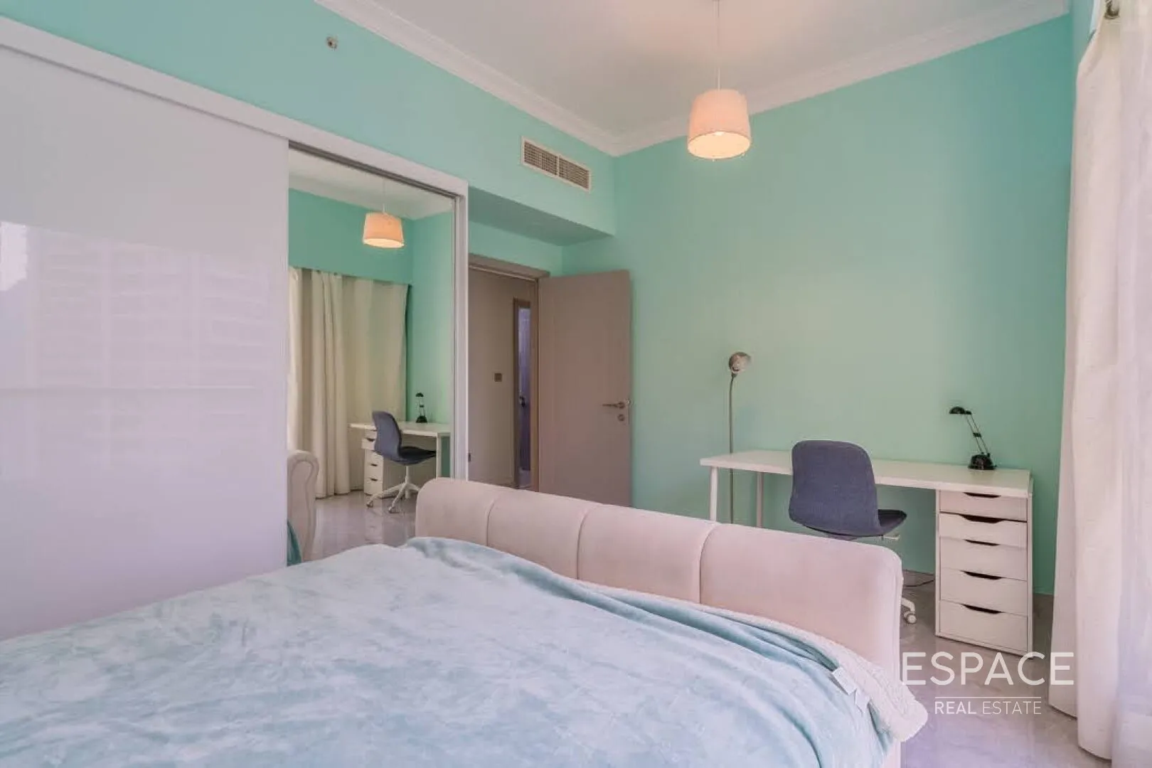 single static gallery