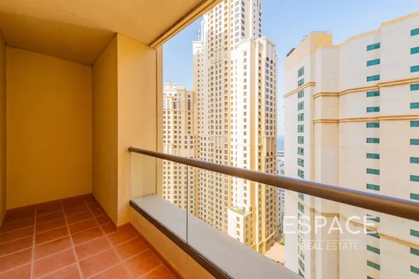 JBR - Shams 1, Jumeirah Beach Residence, Dubai - Espace