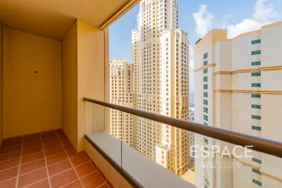 JBR - Shams 1, Jumeirah Beach Residence, Dubai - Espace