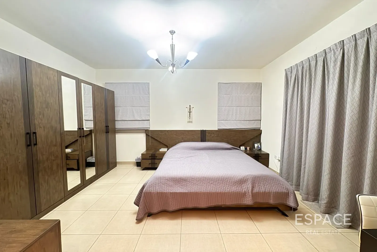 PropertiesGalleryCamera