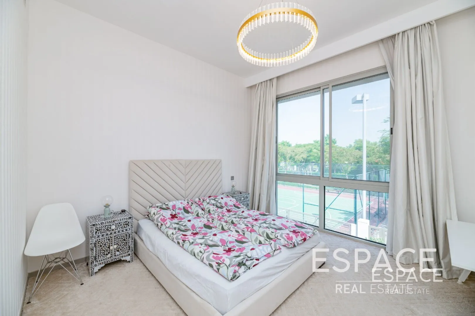 PropertiesGalleryCamera