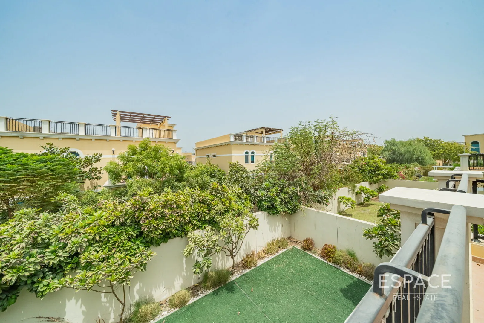 PropertiesGalleryCamera