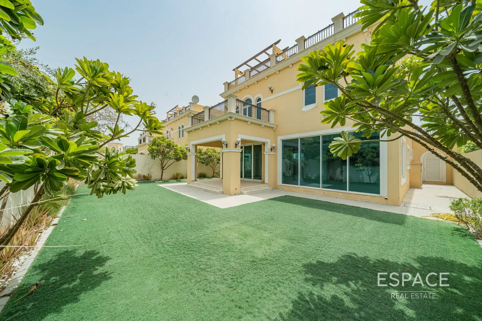PropertiesGalleryCamera