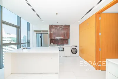 Zumurud Tower, Dubai Marina, Dubai - Espace
