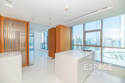 Zumurud Tower, Dubai Marina, Dubai - Espace
