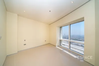 Park Place Tower, Sheikh Zayed Road, Dubai - Espace