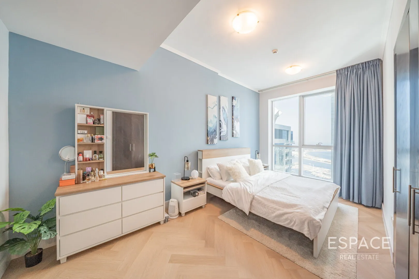 PropertiesGalleryCamera