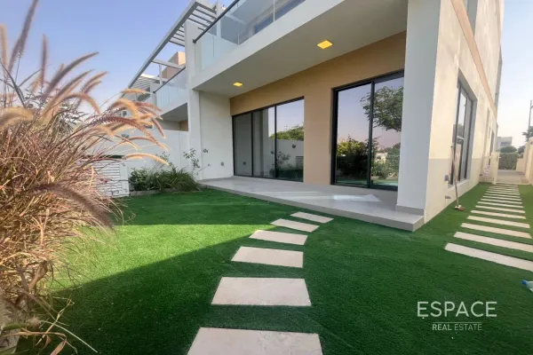 Park Residence 4, Damac Hills , Dubai - Espace