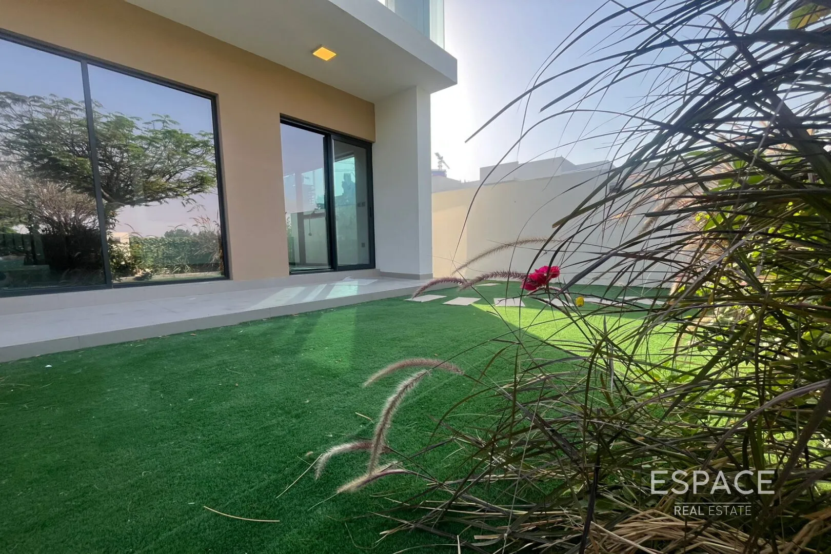 single static gallery