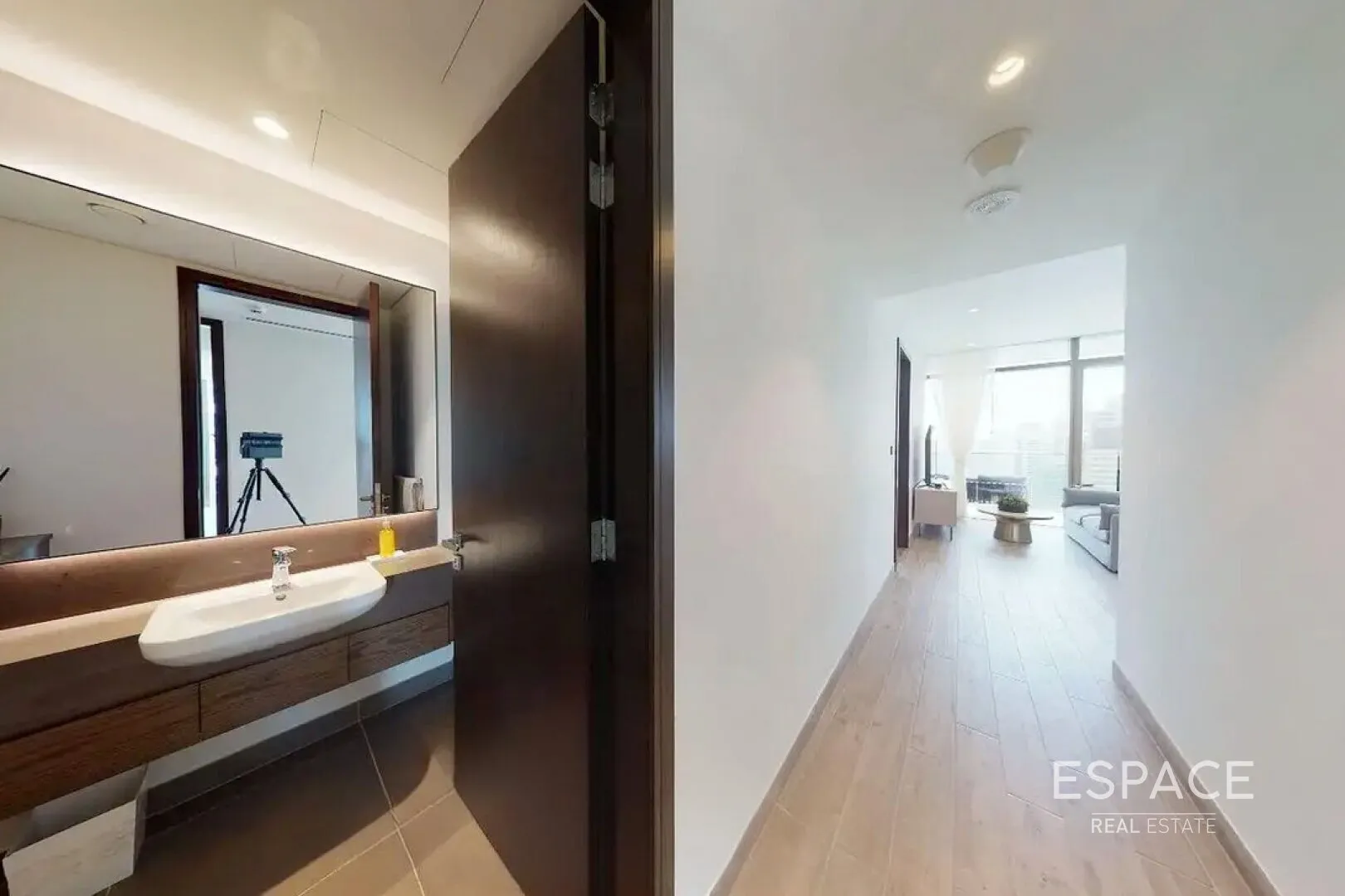 PropertiesGalleryCamera