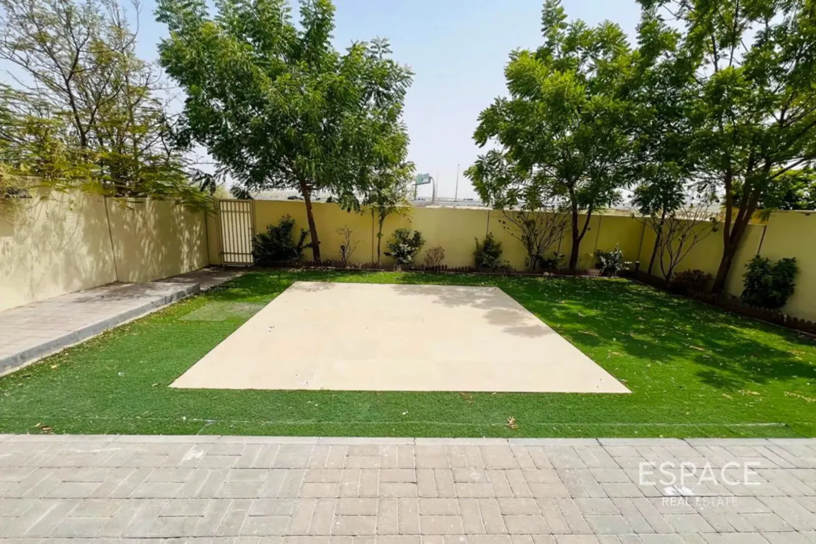 PropertiesGalleryCamera