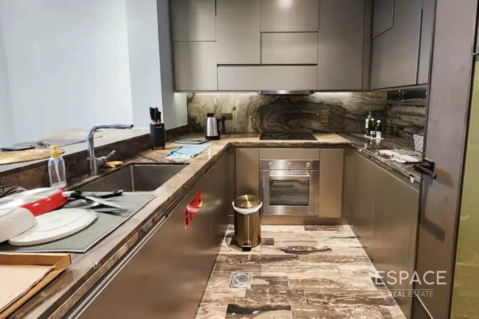 single static gallery