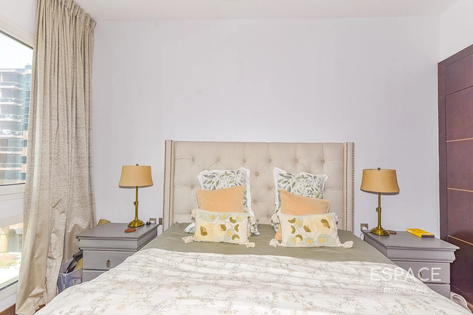 PropertiesGalleryCamera
