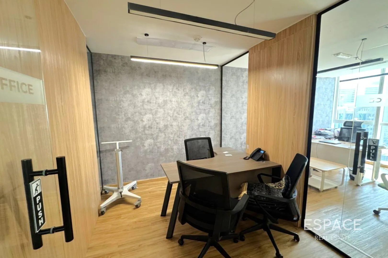 single static gallery