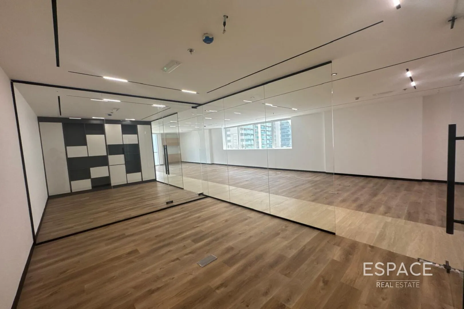 single static gallery
