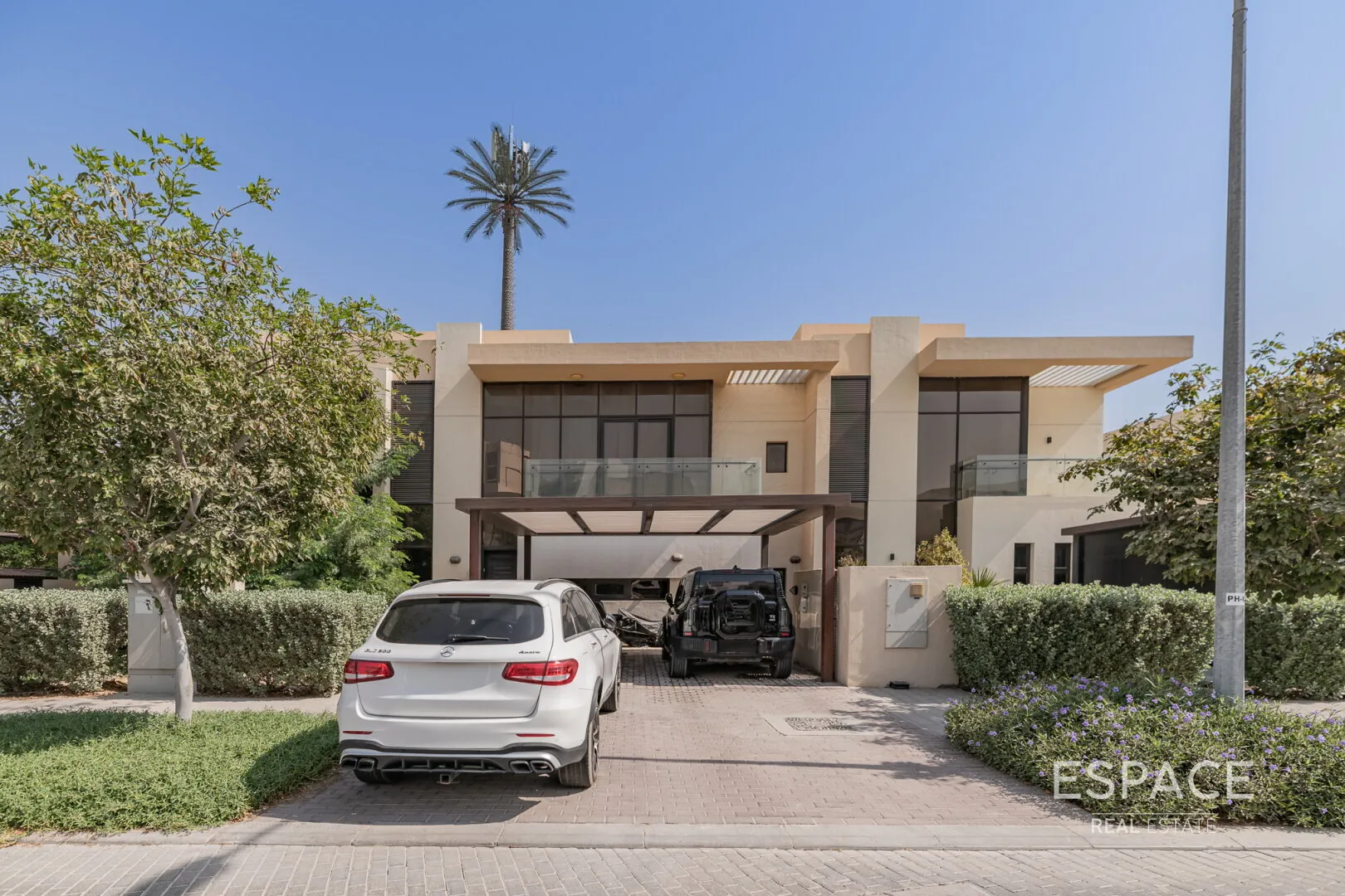 PropertiesGalleryCamera