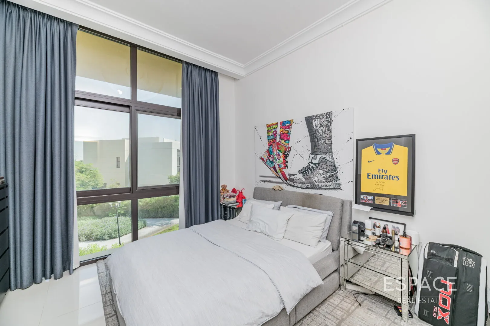 PropertiesGalleryCamera