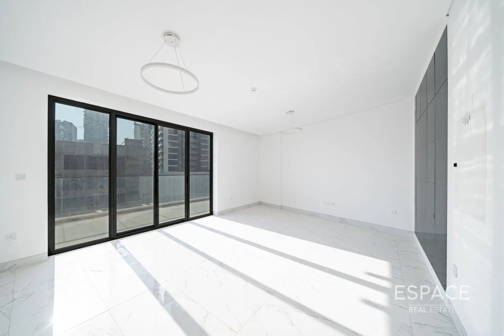 single static gallery