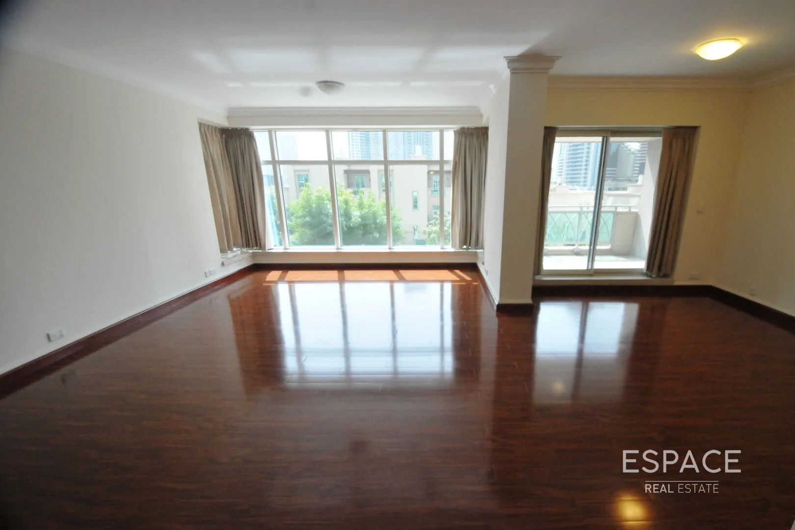 single static gallery