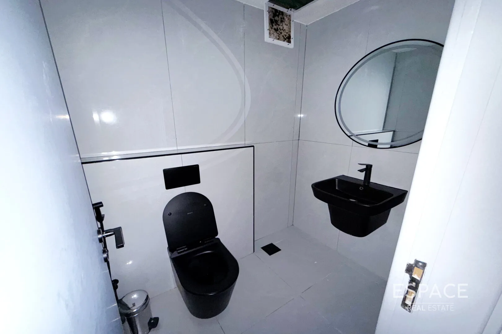 single static gallery