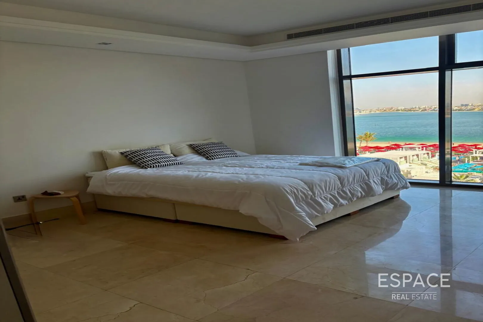 single static gallery