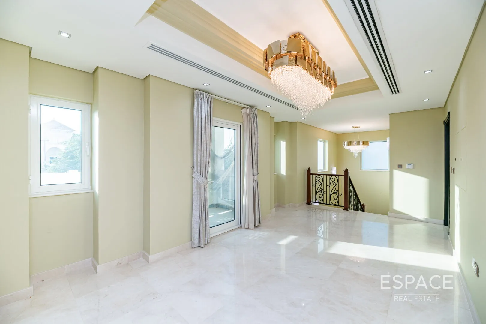 single static gallery