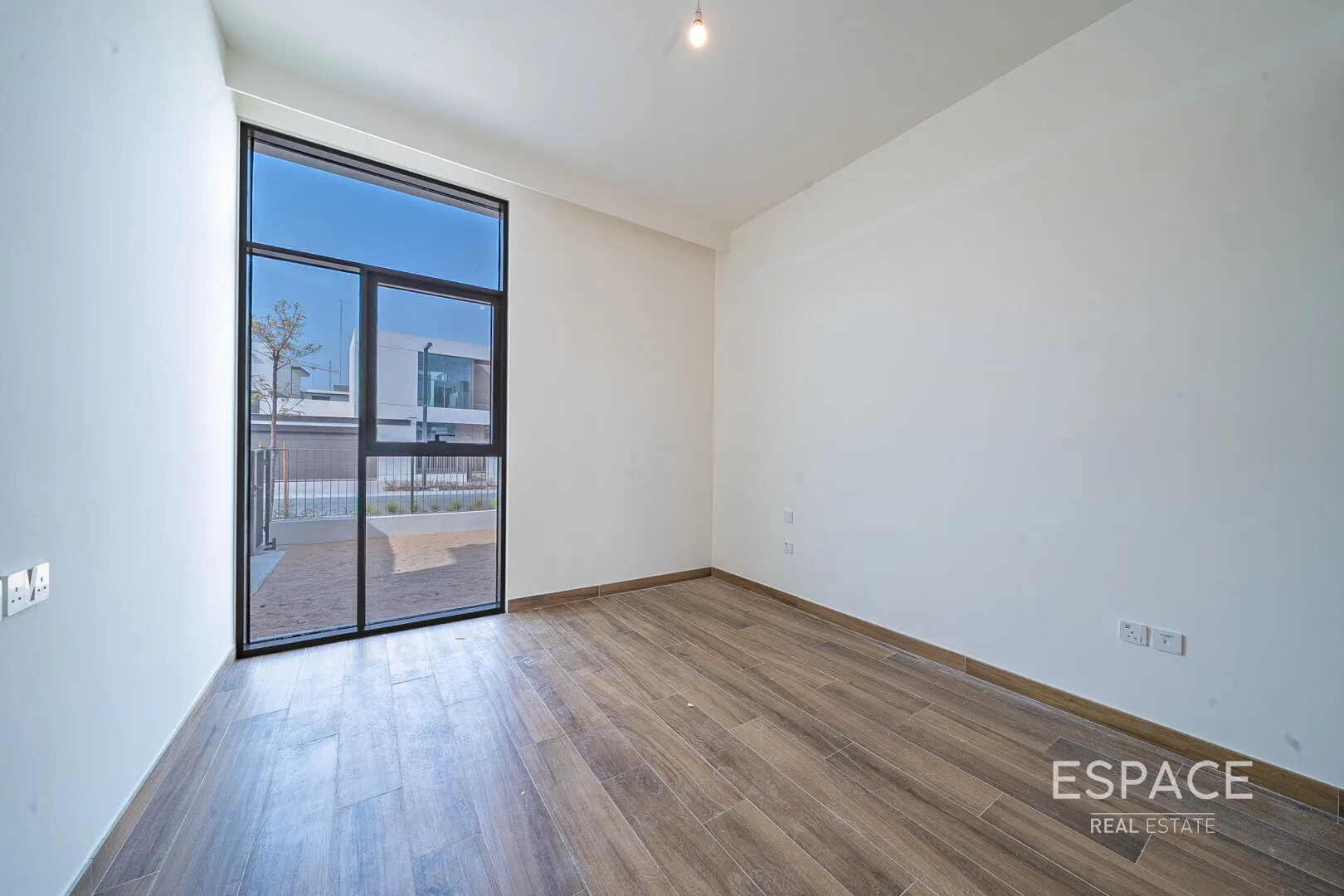 single static gallery