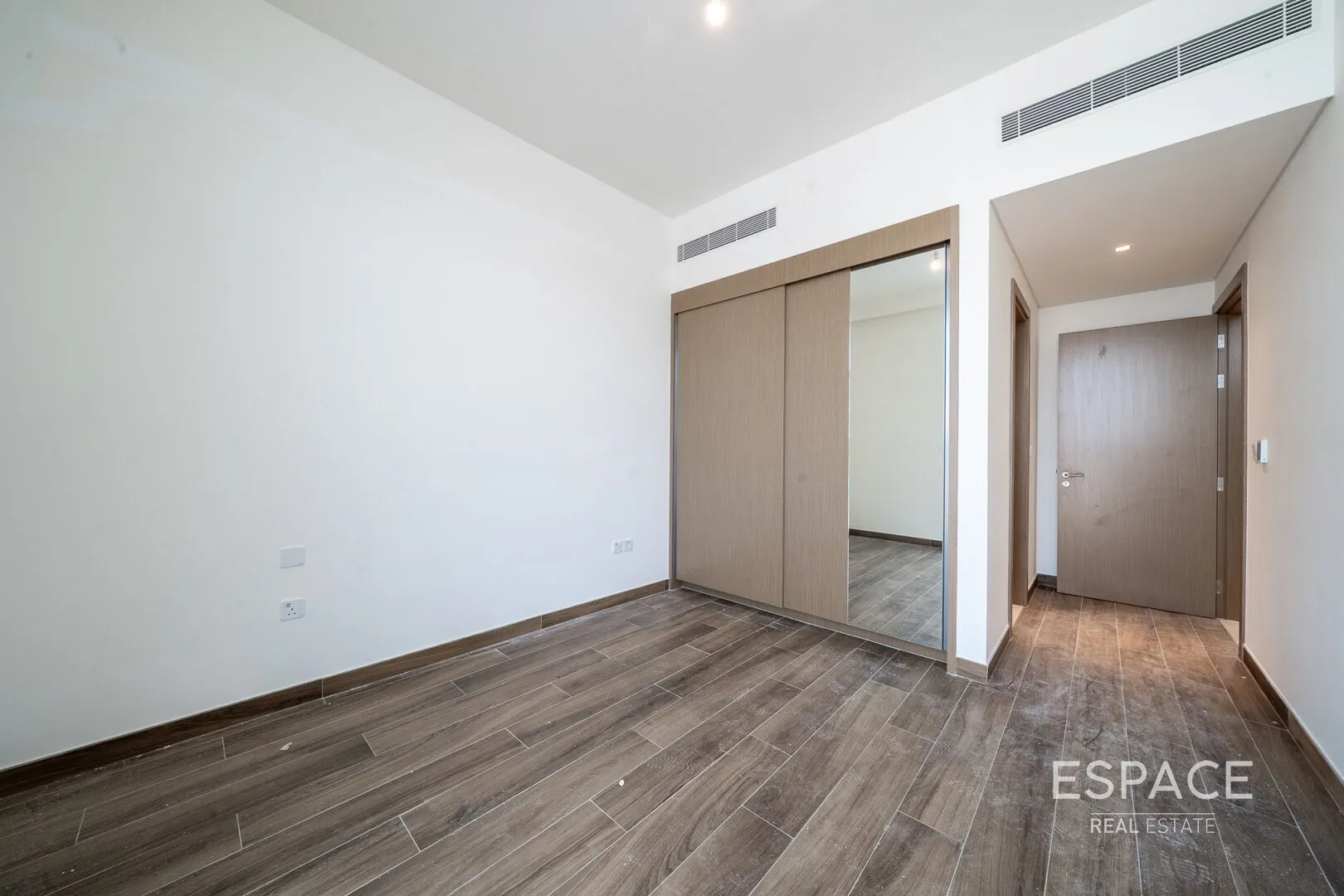 single static gallery