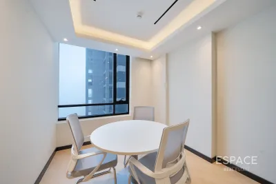 Prime Business Centre, Jumeirah Village Circle, Dubai - Espace