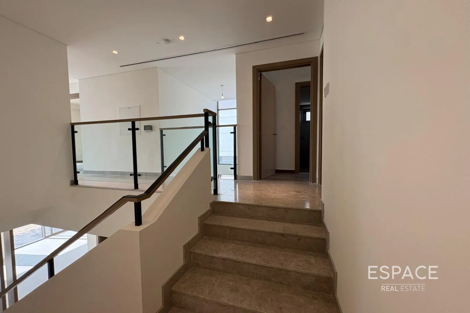 single static gallery